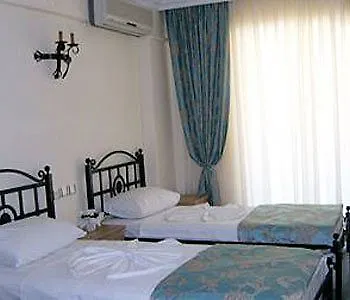 أنجيلز مارماريس فندق 3*